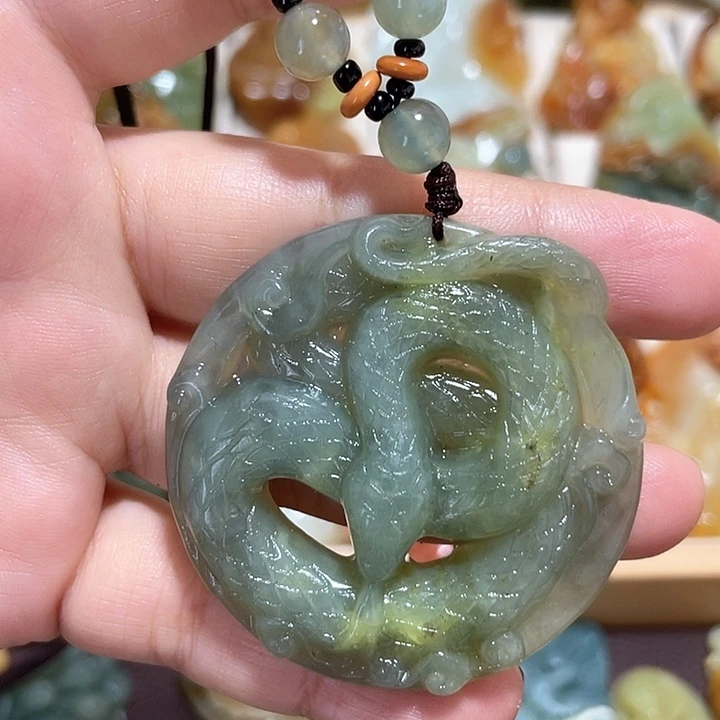 岫玉吊坠(赠链)未镶嵌