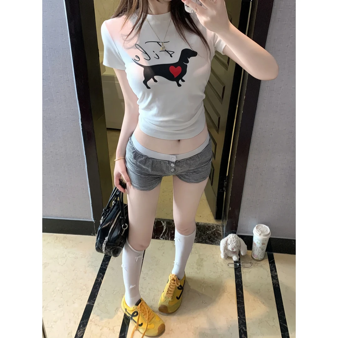 新款超短款收腰显瘦短袖t恤女夏季爆款小众高级感纯欲风别致穿搭
