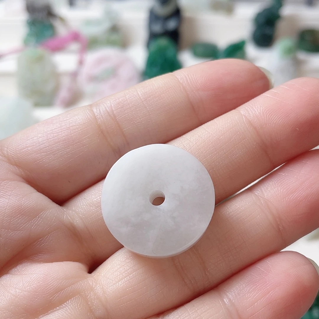 独山玉未镶嵌颈饰