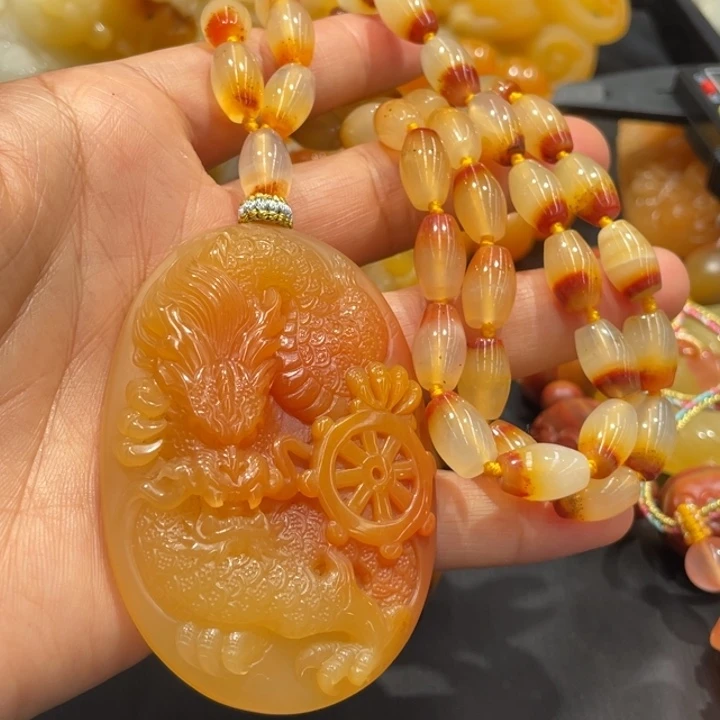 石英质玉（黄龙玉）未镶嵌挂件