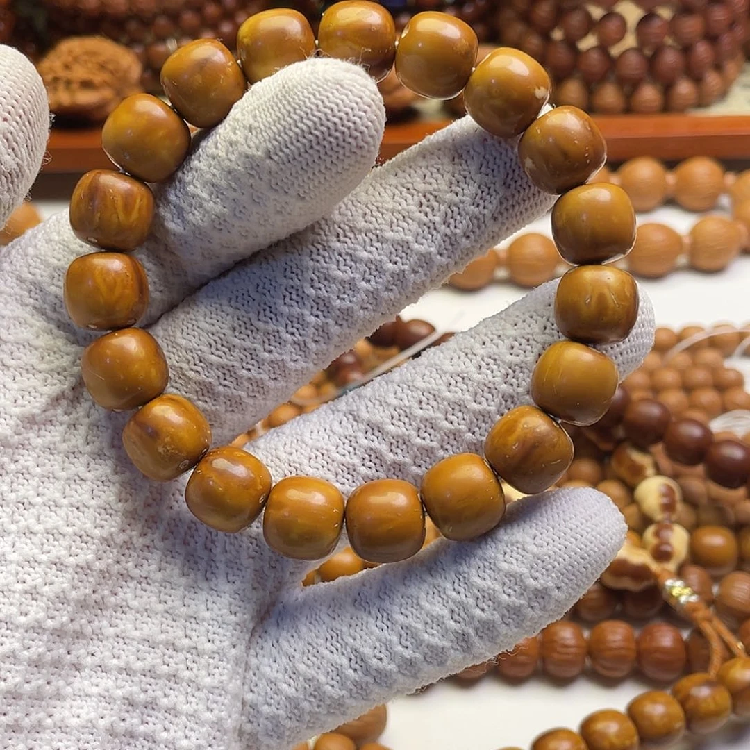 姬***哥吊坠猴头核桃紫金鼠