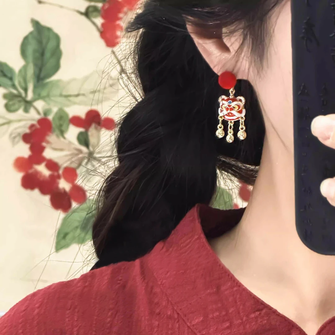 合金耳饰 红色醒狮流苏耳环女款新中式国风古风耳饰新年喜庆耳钉
