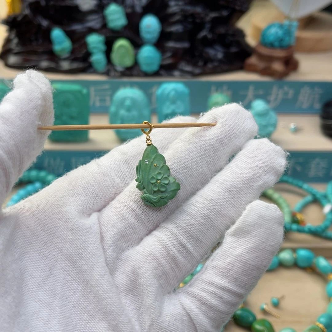 绿松石珠宝奇石18K金镶嵌