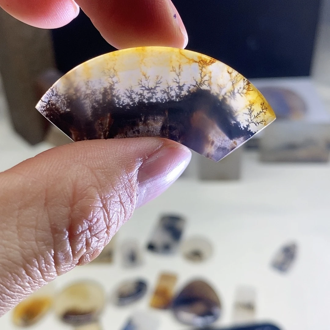 玛瑙/玉髓珠宝奇石未镶嵌祝****涌