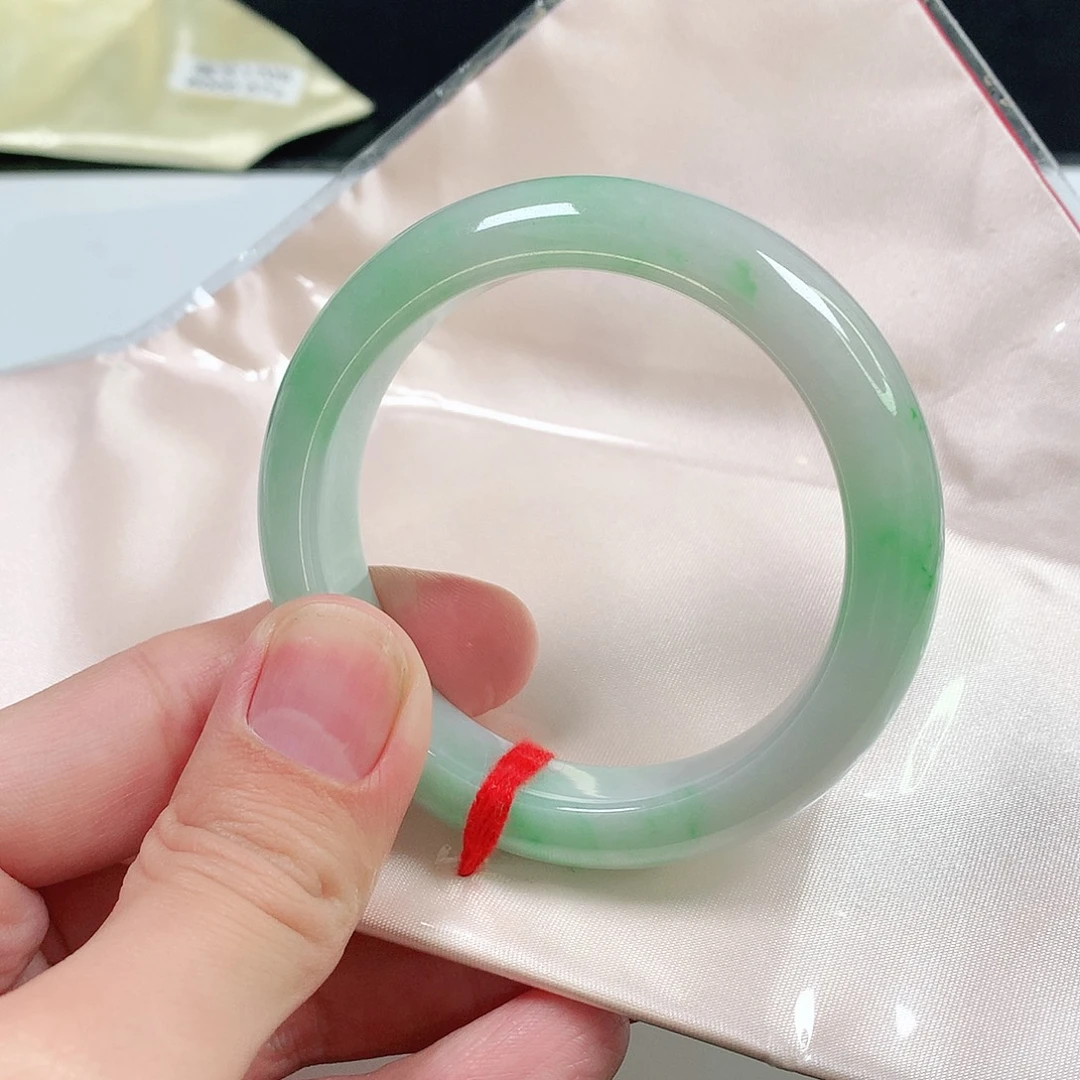 翡翠未镶嵌手镯1735