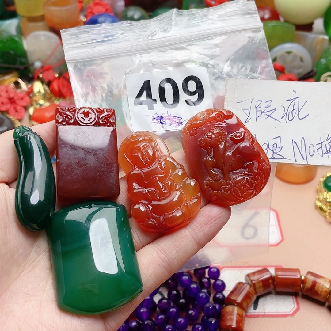 合金颈饰玛瑙/玉髓西*?