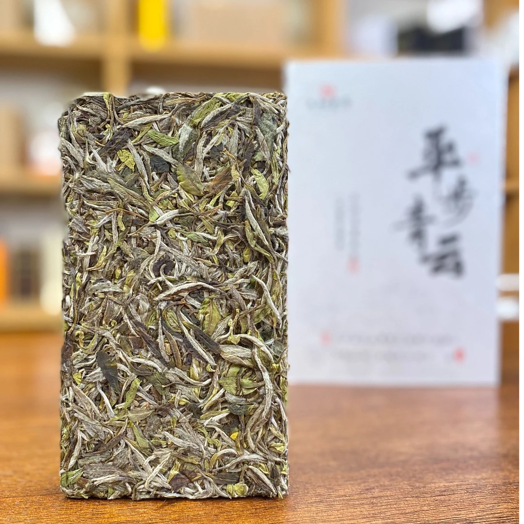 【荒野牡丹】平步青云 258g  2025年荒野老枞牡丹 紧压砖 荒野白茶