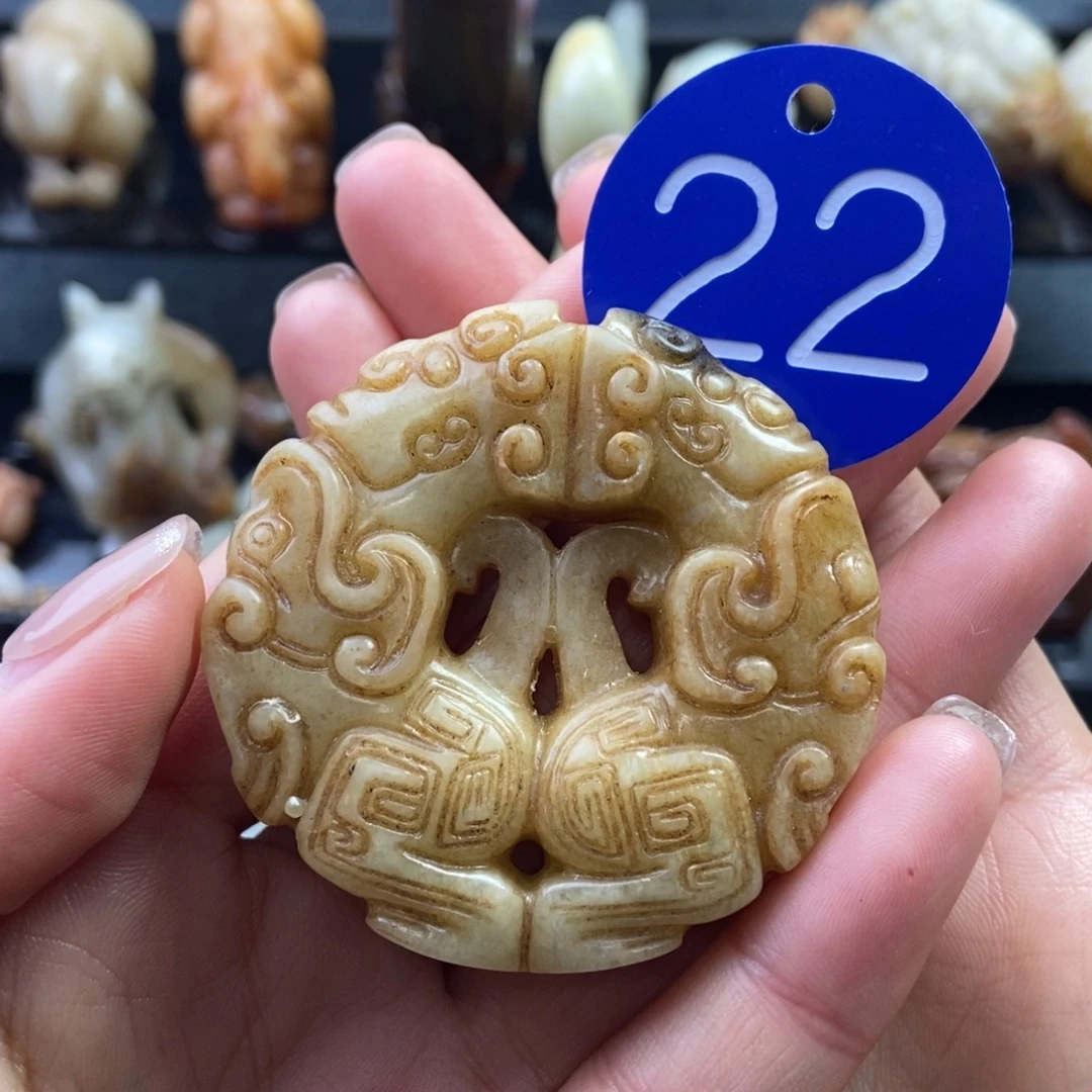 和田玉（糖玉）未镶嵌挂件