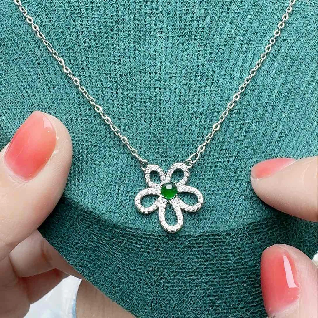 翡翠颈饰未镶嵌吊坠