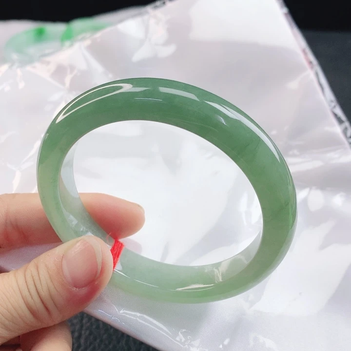 翡翠未镶嵌手镯57+满绿翡翠手镯