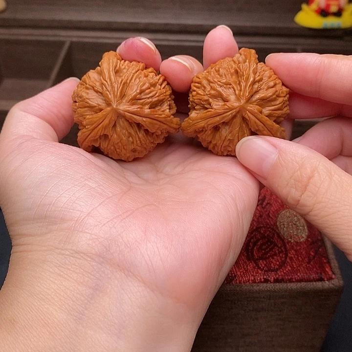 三***金把件文玩核桃白奔