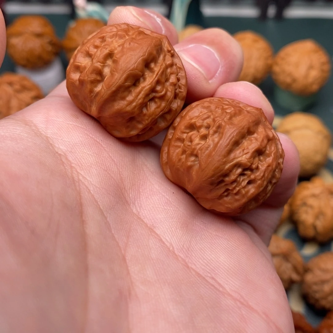 文玩核桃把件平*飞霸王龙