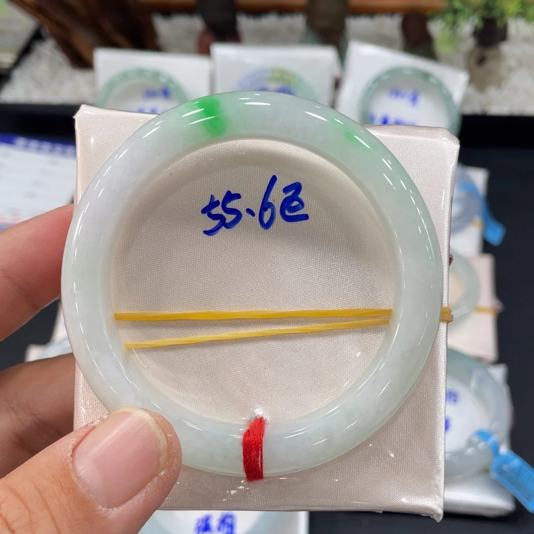 未镶嵌手镯翡翠翡翠
