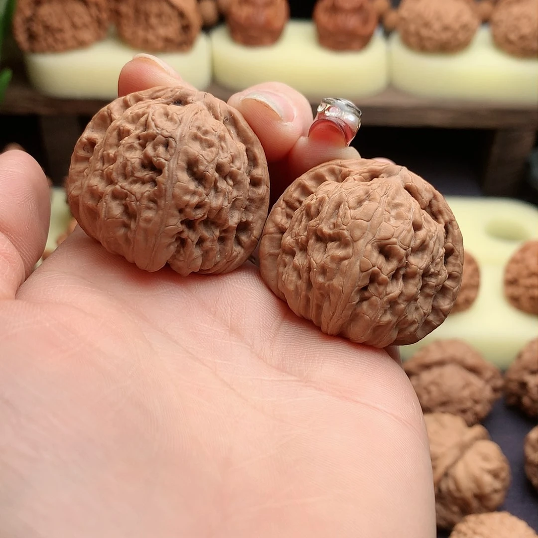 【闪购商品】文玩核桃吊坠全品球白白狮子38