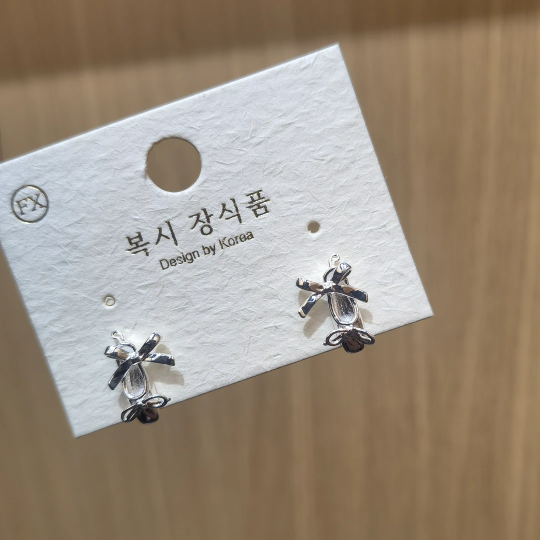 C222银色芭蕾鞋耳钉耳饰