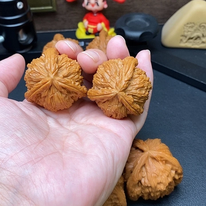 小***宽把件文玩核桃白奔