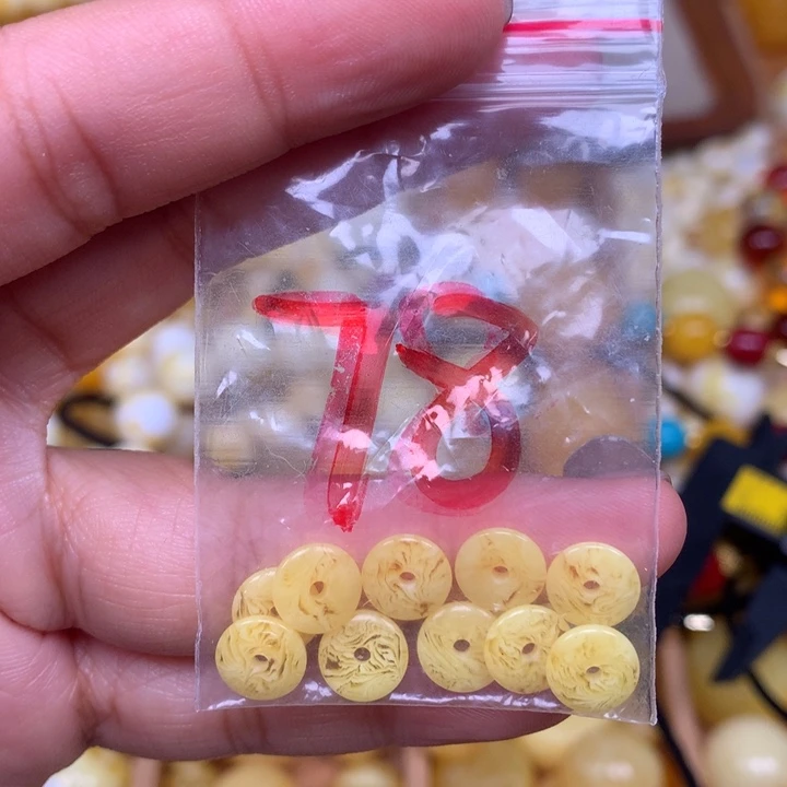 亚克力非金属仿琥珀饰品78