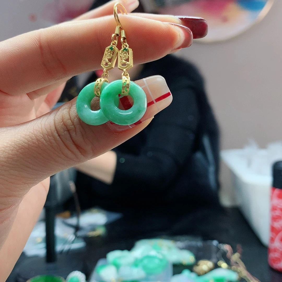 【闪购商品】翡翠耳饰未镶嵌，