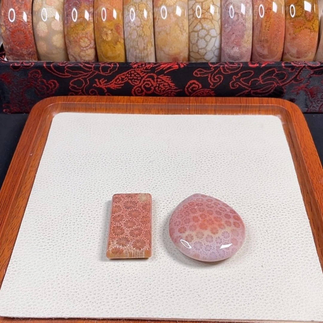 【闪购商品】硅化玉手镯未镶嵌紫****色