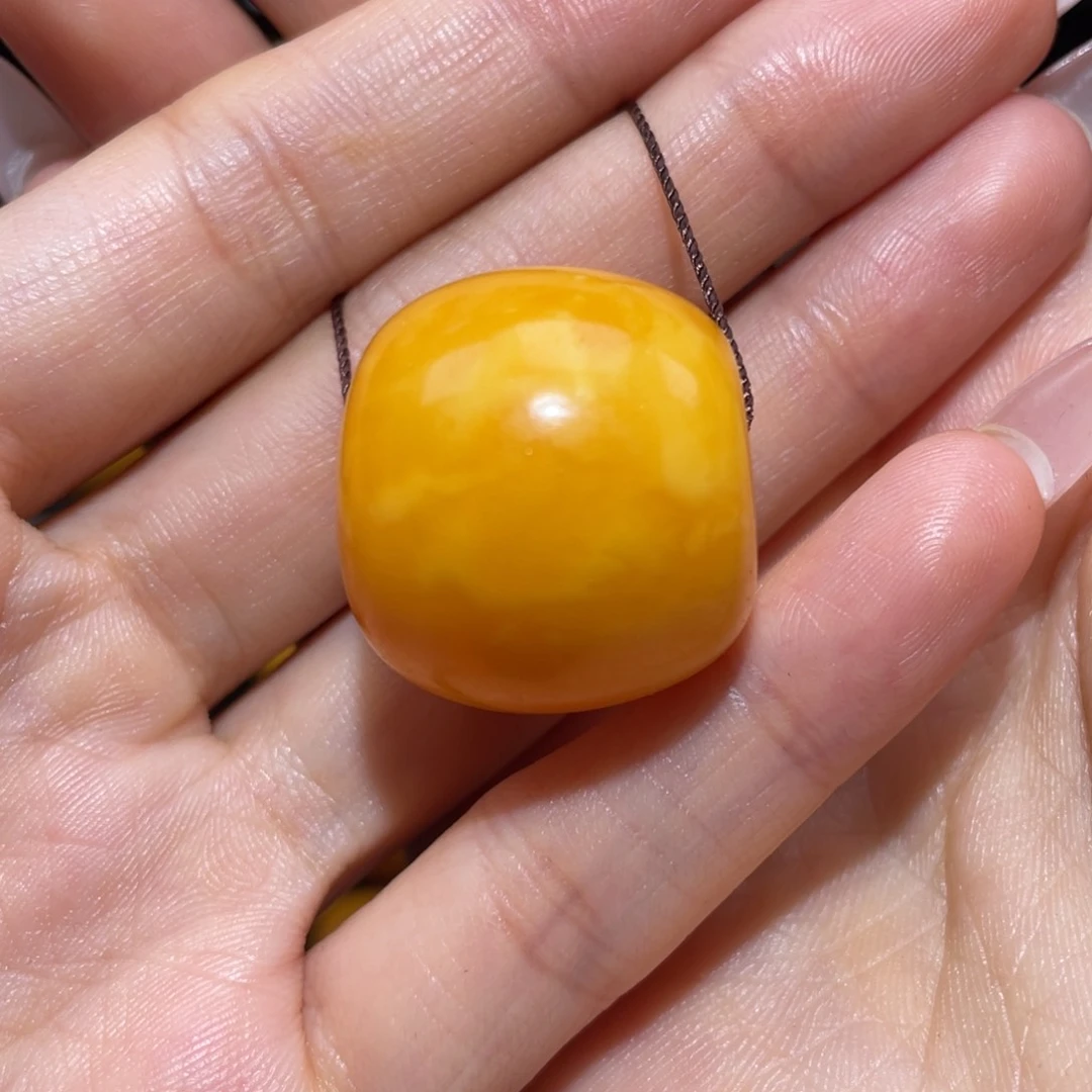【闪购商品】琥珀裸石未镶嵌墩子