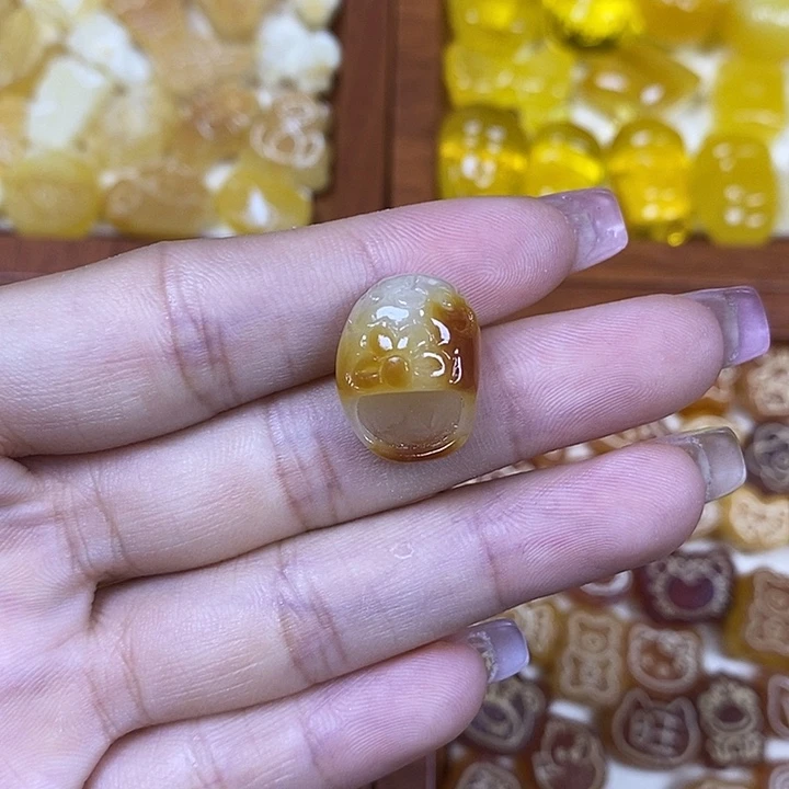 橄榄核吊坠小拖鞋37