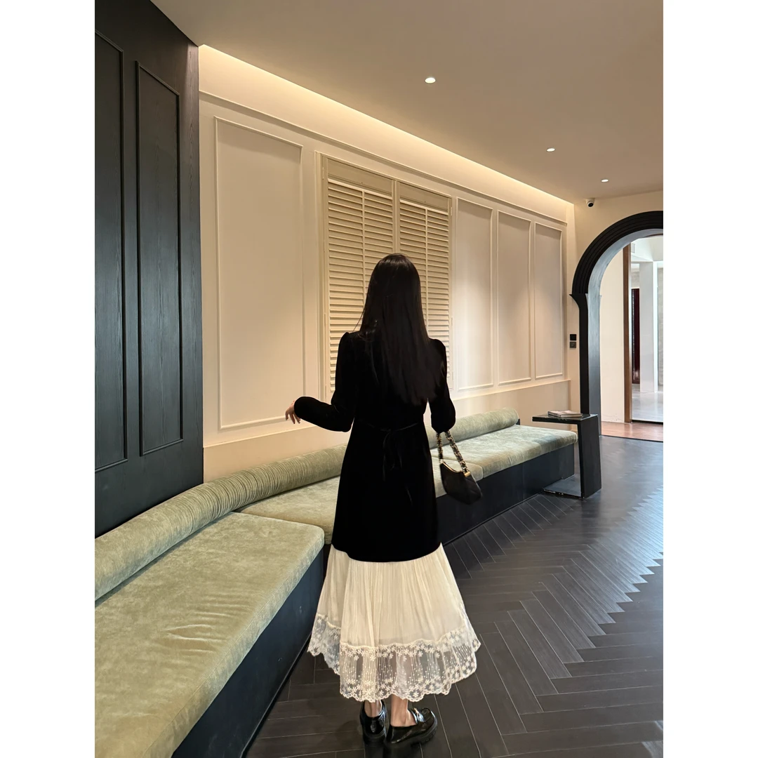 【 秘密约会日】 加长复古赫本风拼接显瘦花边丝绒连衣裙Au245