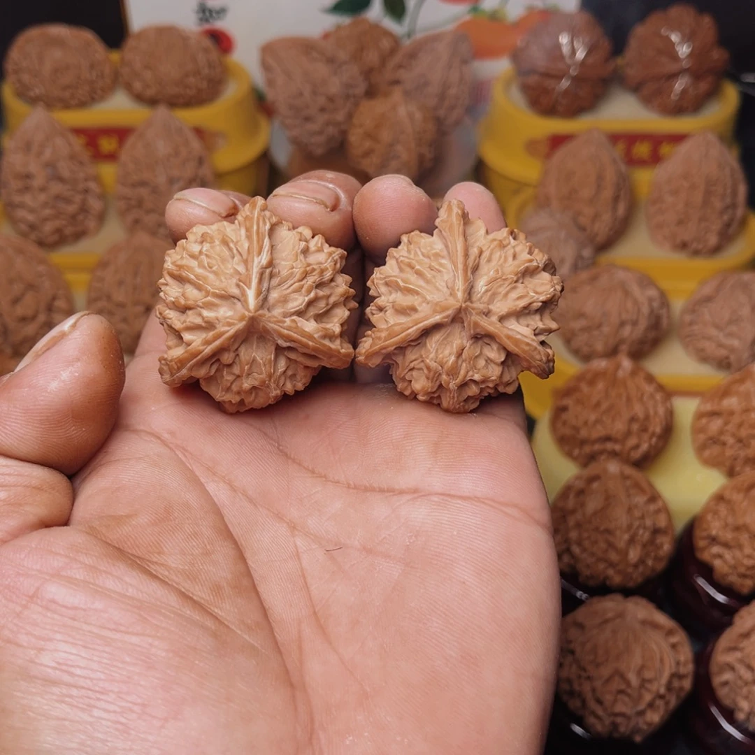 把件文玩核桃文玩核桃把件42尺盘山三棱