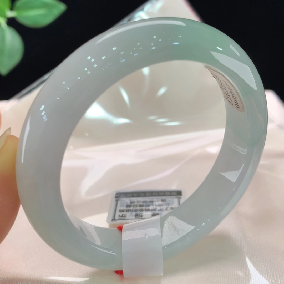 翡翠未镶嵌手镯微瑕0424
