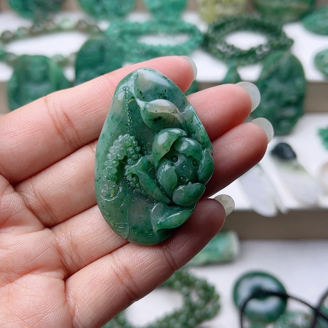 独山玉挂件未镶嵌大*蜂