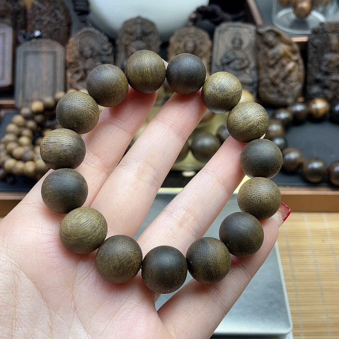 沉香手串不****李芽庄白奇