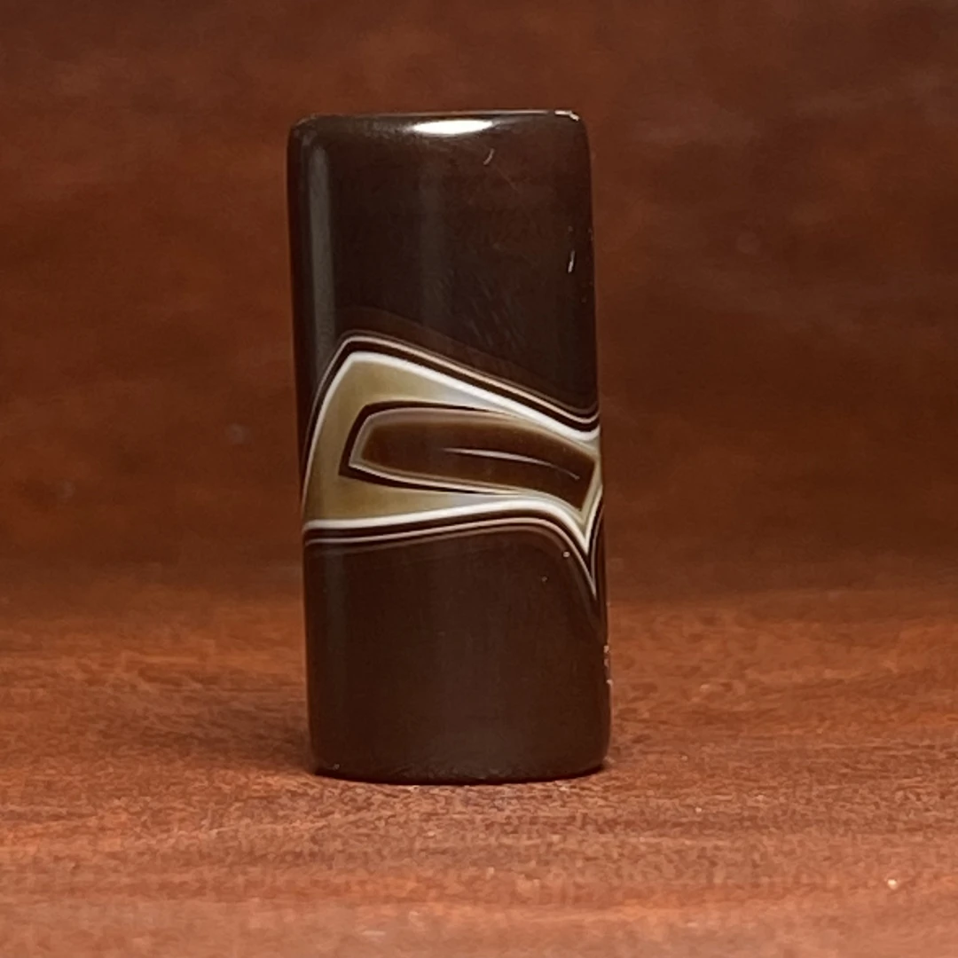 天然缠丝玛瑙吊坠 精品带眼勒子 方眼缠丝玛瑙玉髓筒珠