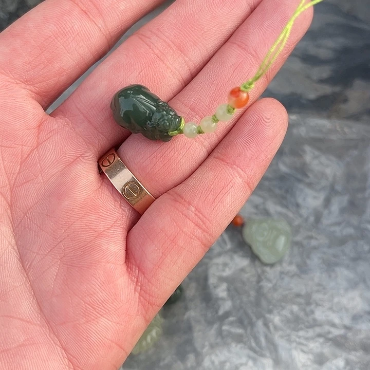 和田玉（糖玉）未镶嵌颈饰