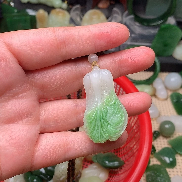 和田玉颈饰未镶嵌正*园