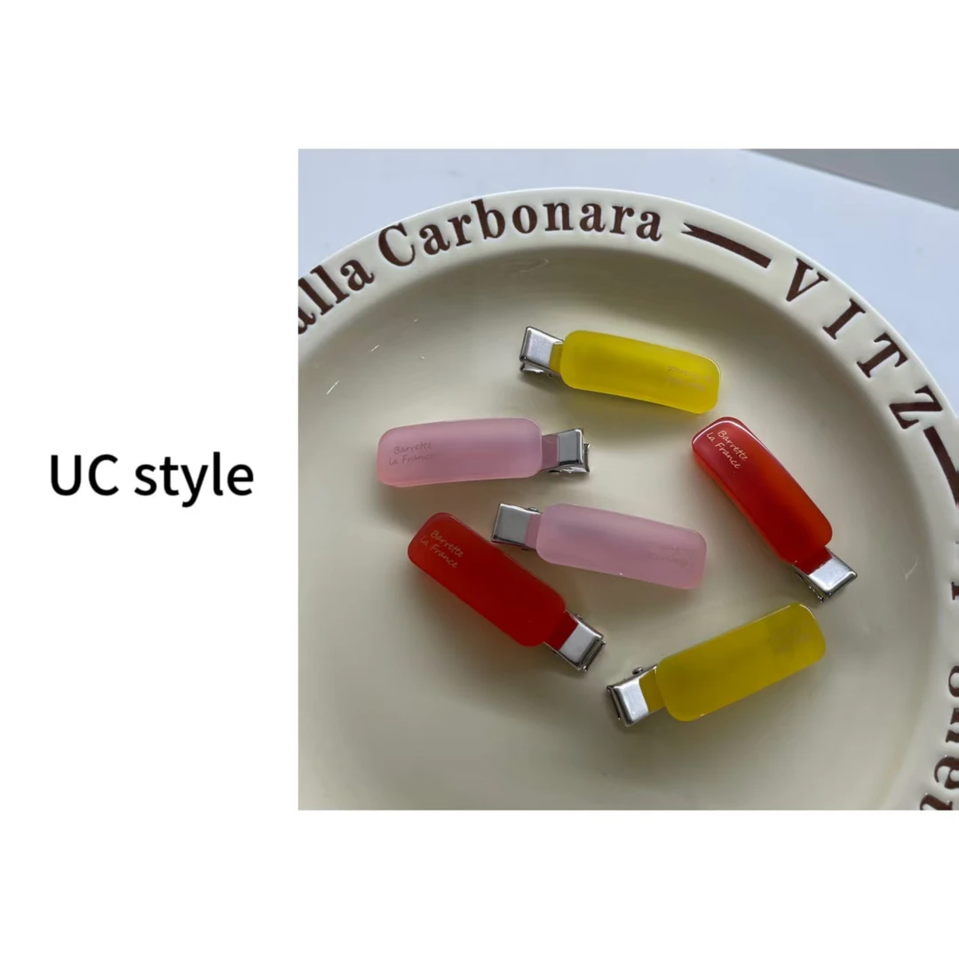 【一对】彩色方糖醋酸字母发夹