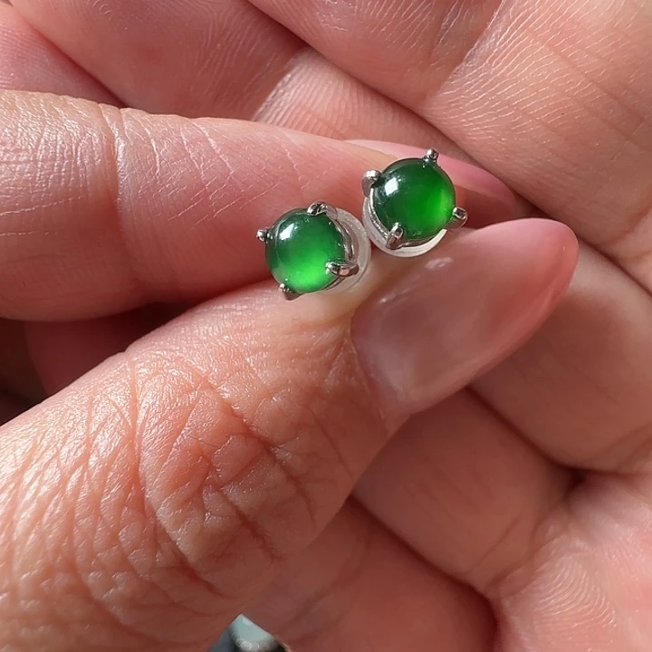 翡翠未镶嵌手镯翡翠99