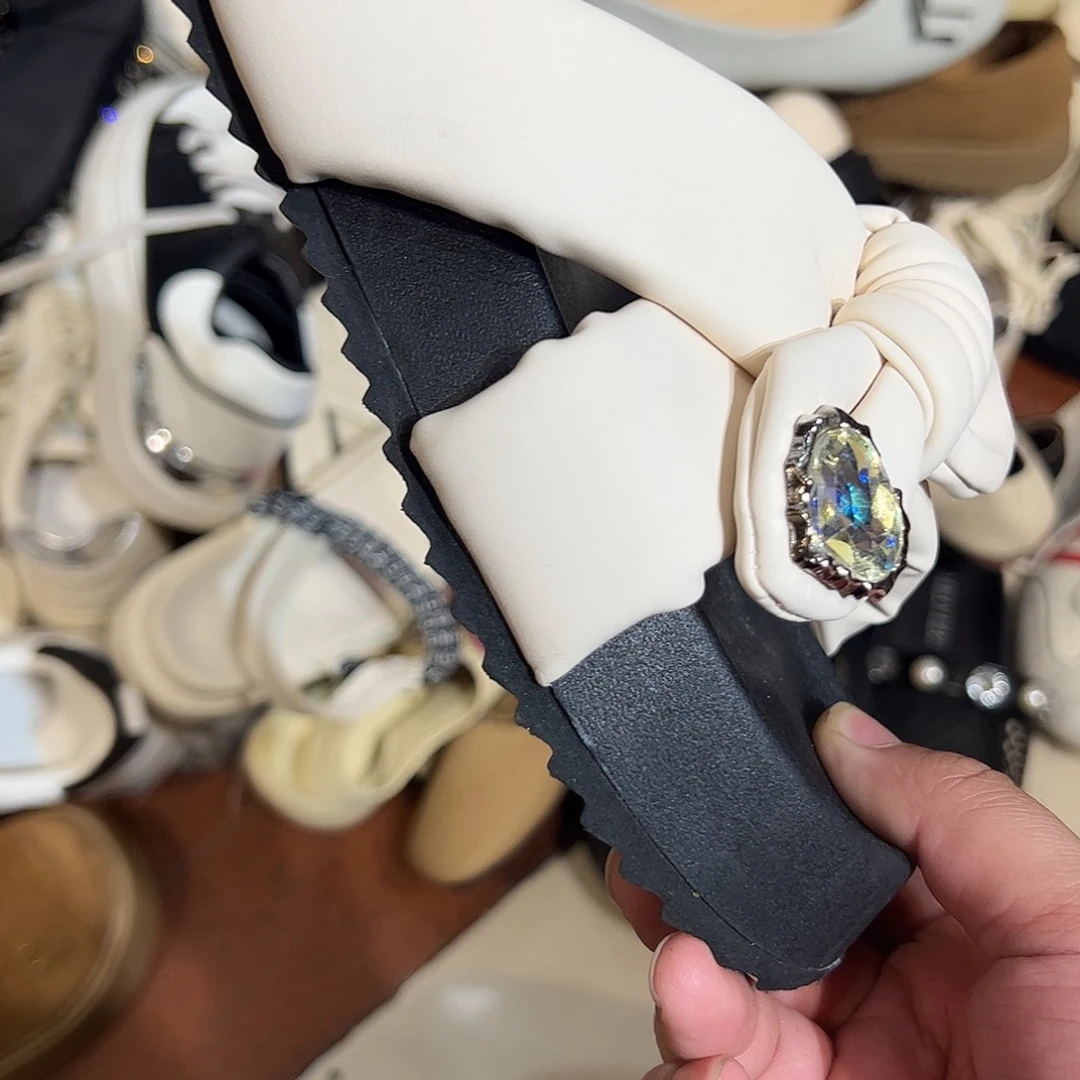 丽***子超级舒服凉拖嘎嘎合适