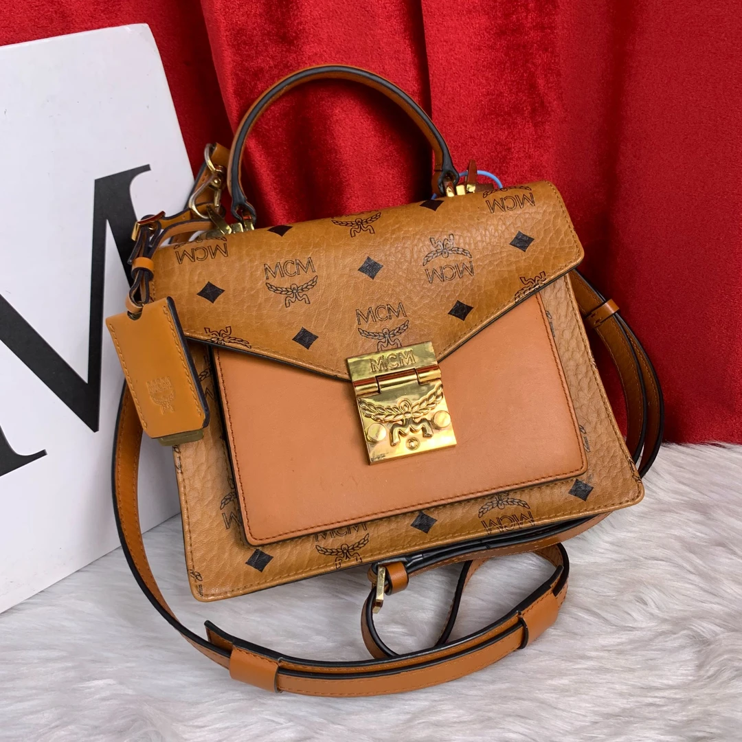 95新 MCM 干邑色邮差包/EE09802019/2019