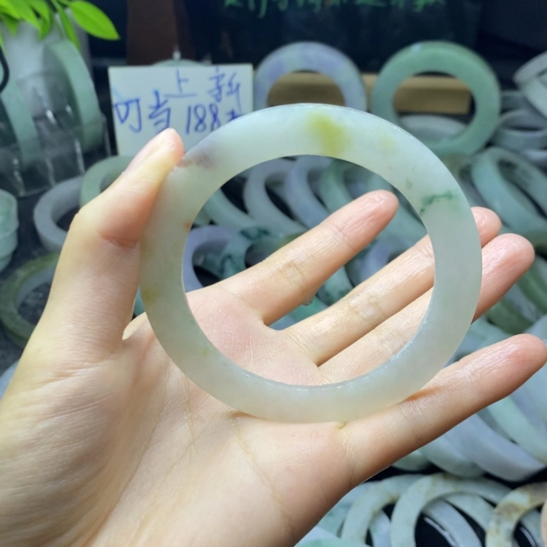 吹***风未镶嵌手镯定制翡翠
