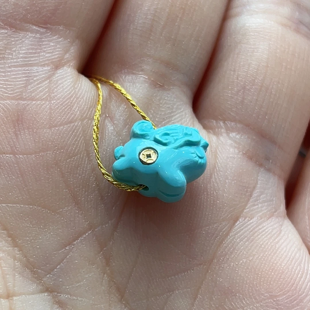 绿松石未镶嵌颈饰