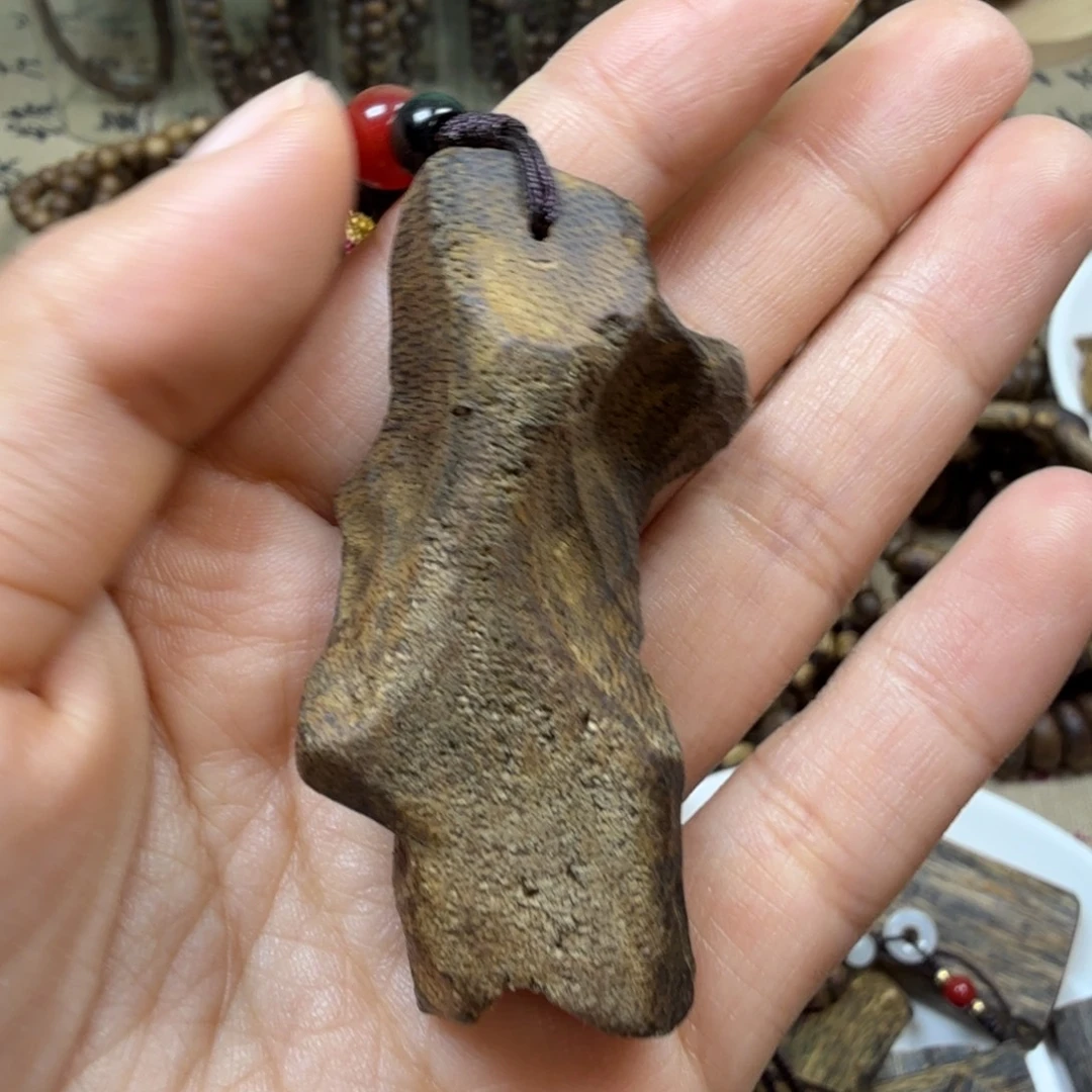 沉香沉香碎屑车绳子