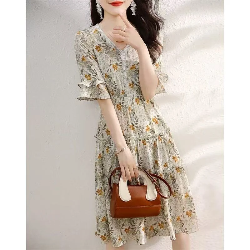 0048 法式V领碎花连衣裙2025女新款夏季气质收腰透气长裙短袖
