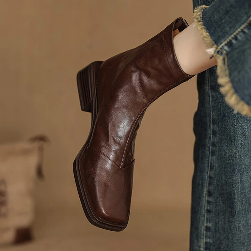 真皮新款中粗跟显瘦方头短靴女潮牌百搭后拉链英伦风复古马丁靴子