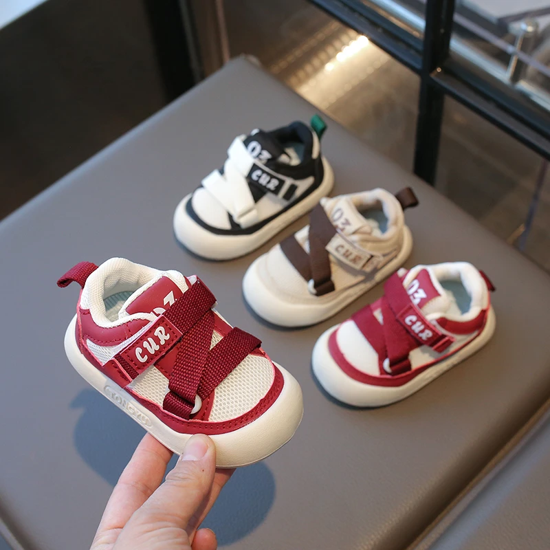 宝宝鞋子春秋款1-3岁2男小童运动阿甘鞋婴儿软底学步鞋休闲板鞋女