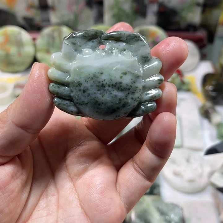 独山玉未镶嵌颈饰