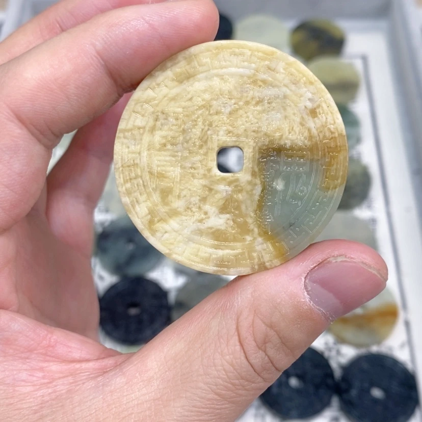 【闪购商品】岫玉未镶嵌颈饰岫玉山鬼花钱吊坠