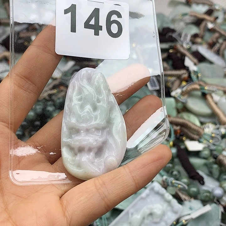 翡翠颈饰未镶嵌?*?翡翠