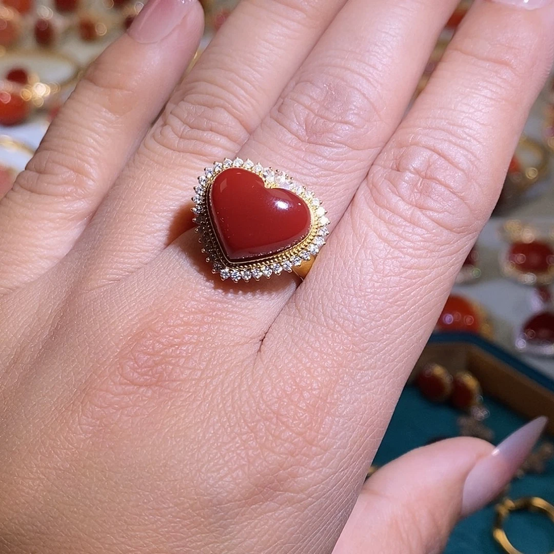 南红玛瑙18K金镶嵌戒指