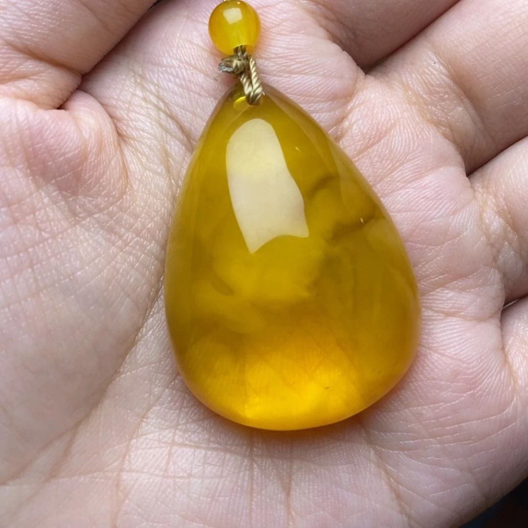 未镶嵌琥珀珠宝奇石