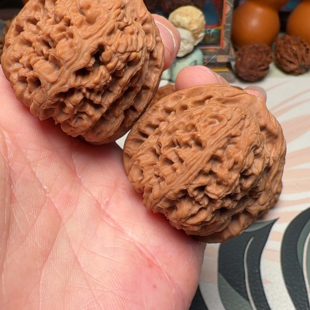 文玩核桃把件全品无修红皮南疆