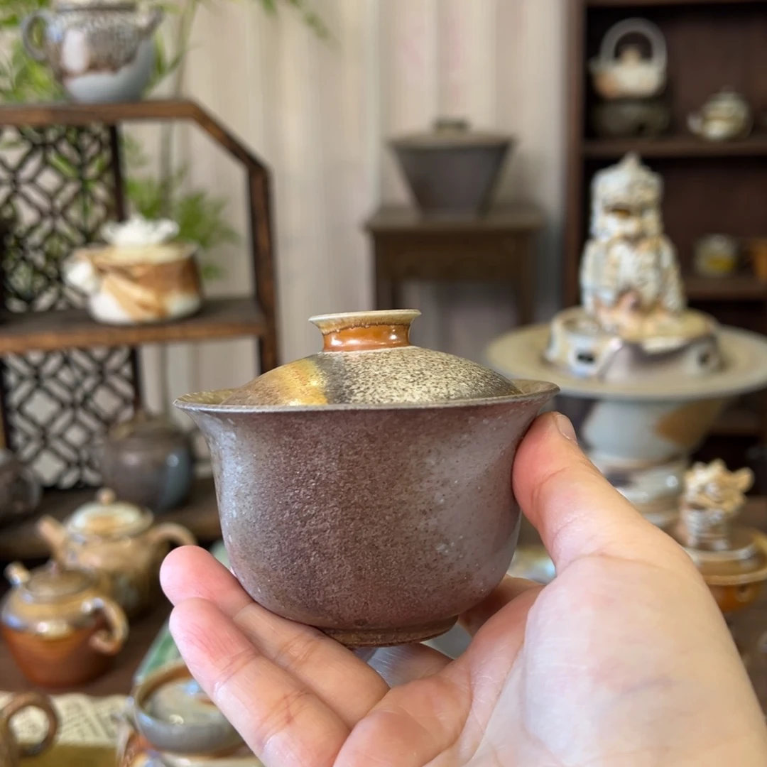 17中白重落灰盖碗
